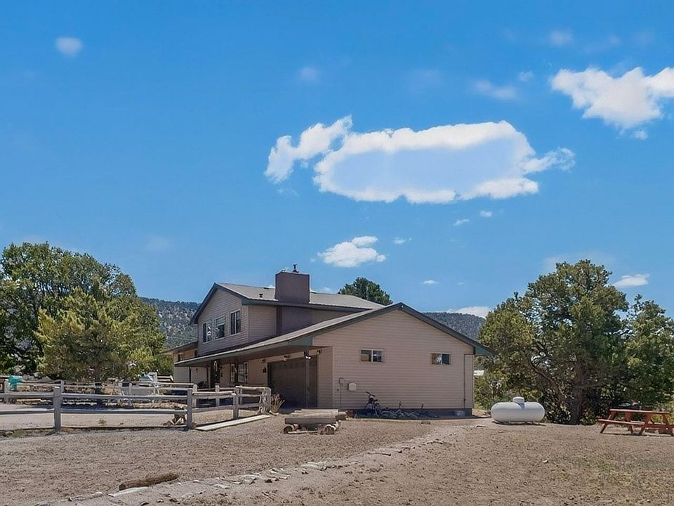1st image of 49 Lobo Creek Rd