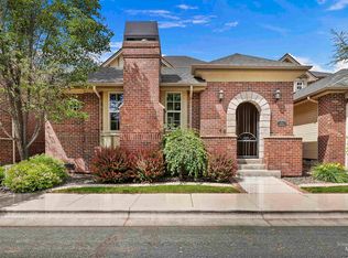 270 E Connemara Ln, Eagle, ID 83616