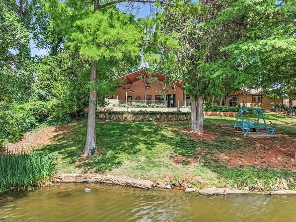 9605 Silver Lake Dr, Oklahoma City, OK 73162