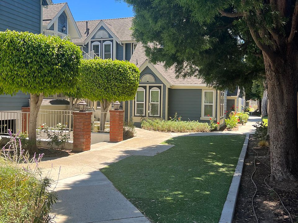 Peaceful, quiet complex