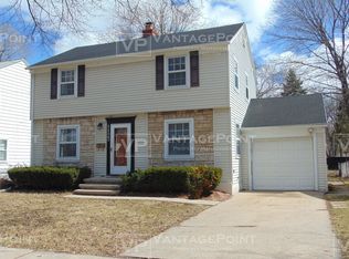 1123 S Baird St, Green Bay, WI 54301