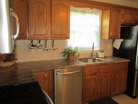 3rd image of 23 Thorney Ave