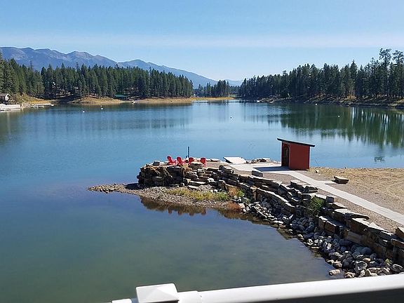 4th image of 1123 Blackies Bay Rd