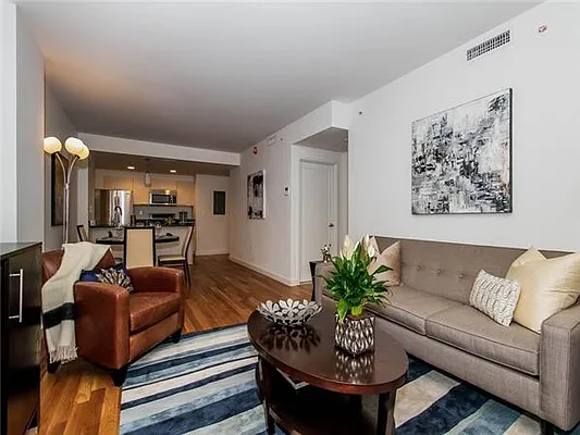 Rented by Avenue Sotheby's International Realty | media 30