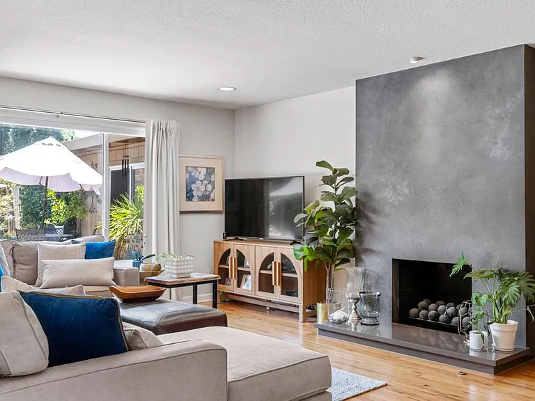 510 Northgate Dr — Photo 13