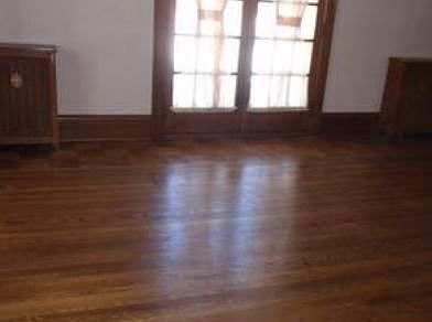 3rd image of 806 S Pierce Ave