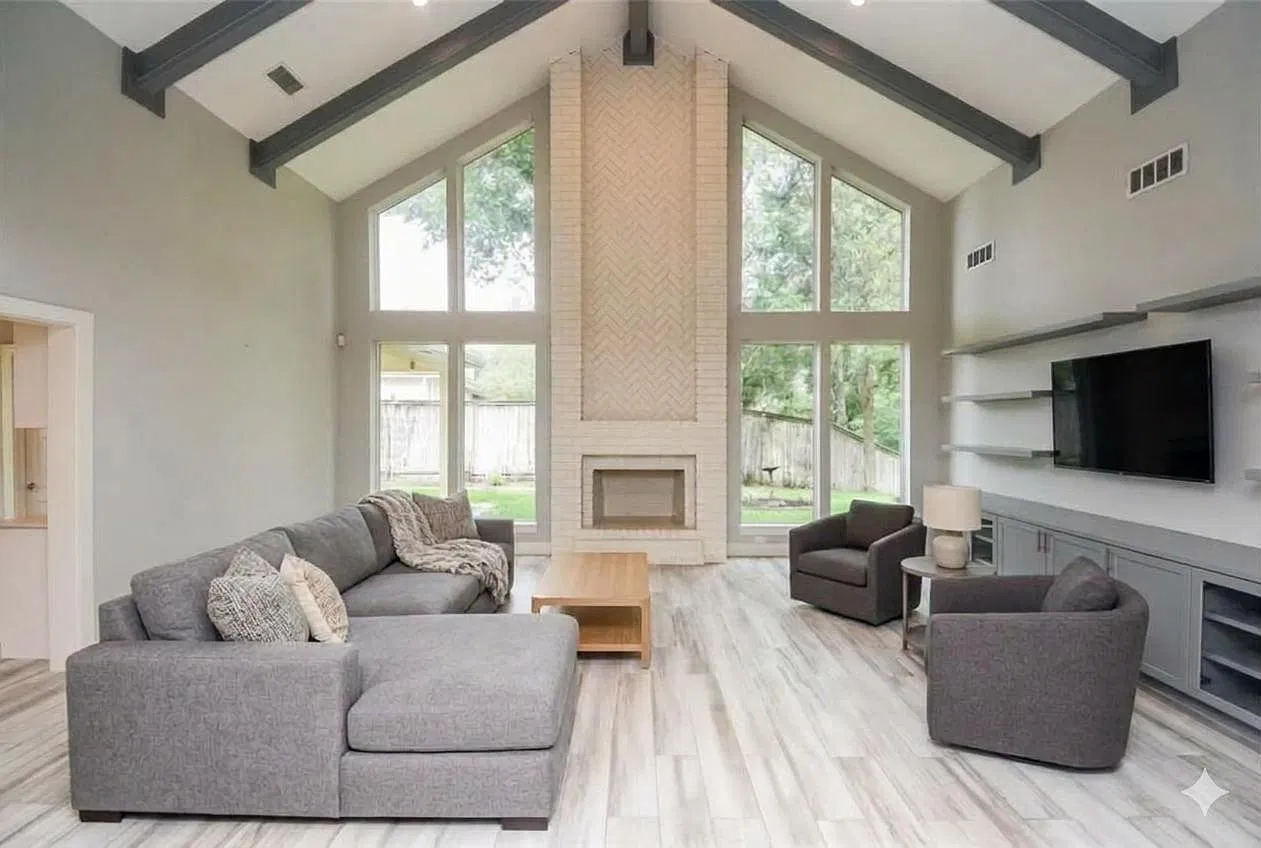 4 bed, 2.5 bath, 3590 sqft, $3,490 — Photo 1