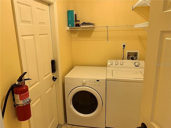 4th image of 2355 Devon Ct
