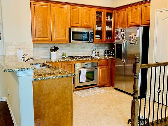3rd image of 7923 Belinda Ln