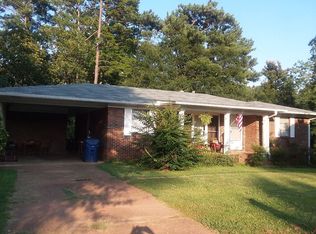 65 Crestview St, Heflin, AL 36264