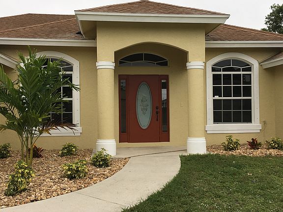 4th image of 411 SW Lairo Ave