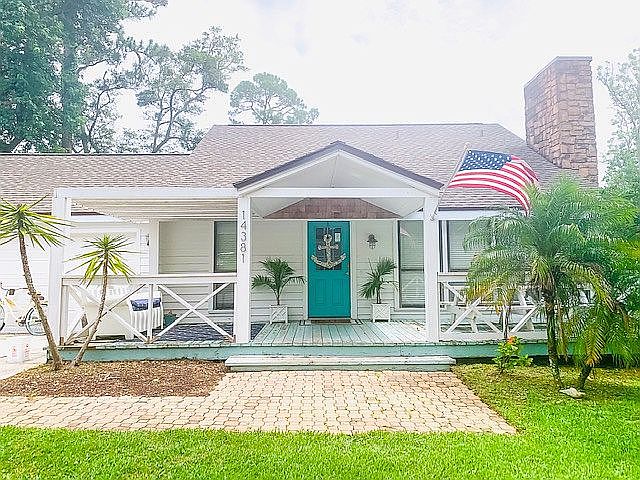 Coastal front porch