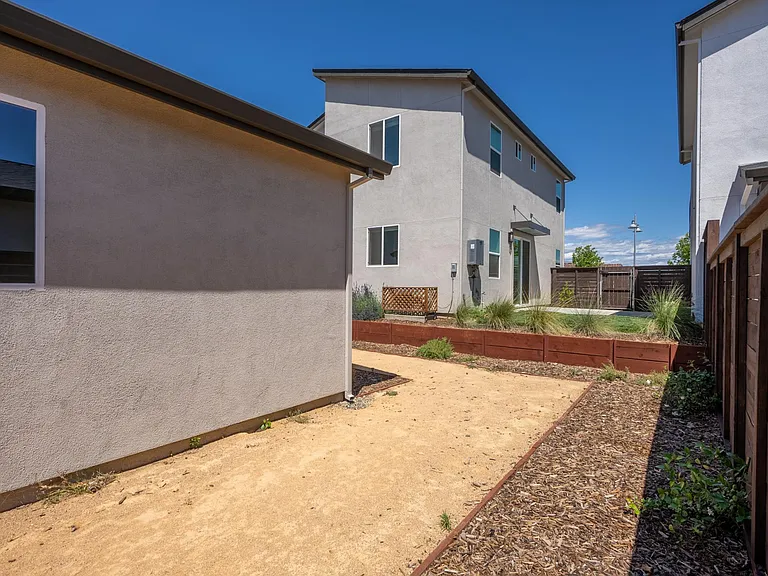 1804 Notre Dame Blvd — Photo 26