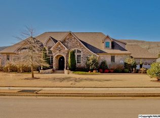 59 McMullen Ln SE, Gurley, AL 35748