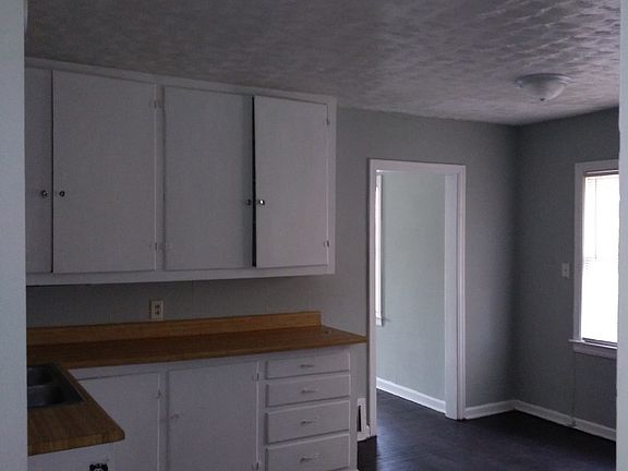 3rd image of 235 N Oakland Ave #237