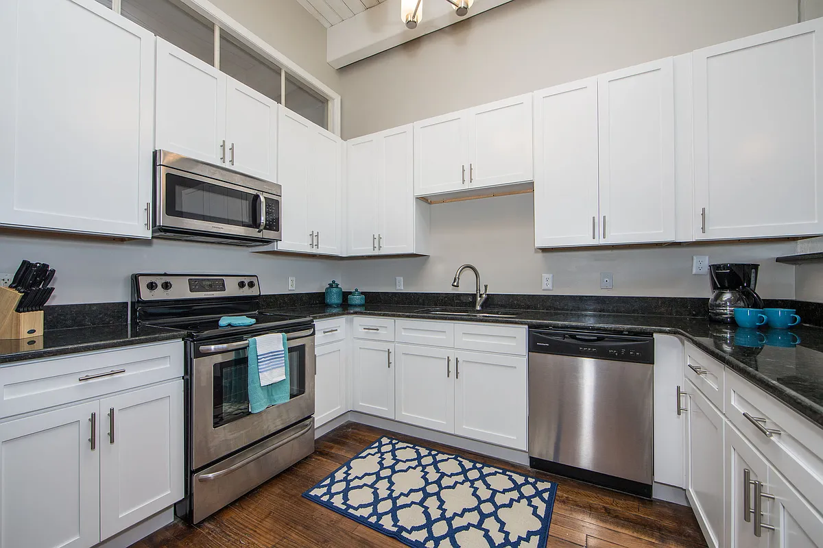 Building Photo - Broadway Apartments
