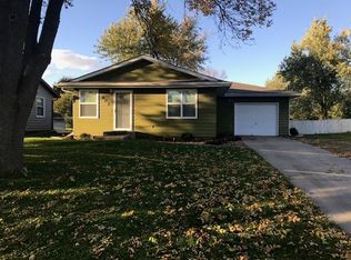 603 2nd St NW, State Center, IA 50247