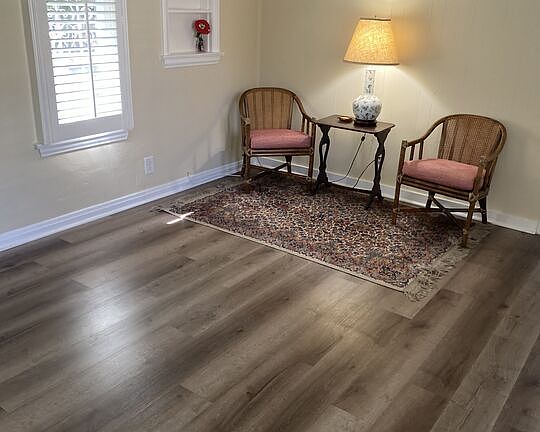 4th image of 725 S Lorraine Blvd #1/2