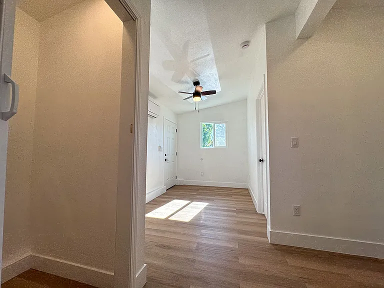 25 Pico Ave #B — Photo 19