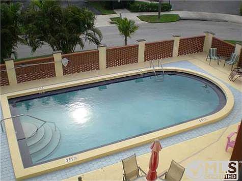 3rd image of 327 Southwind Dr APT 302