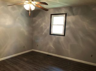 704 Briarwood Dr, Bethalto, IL