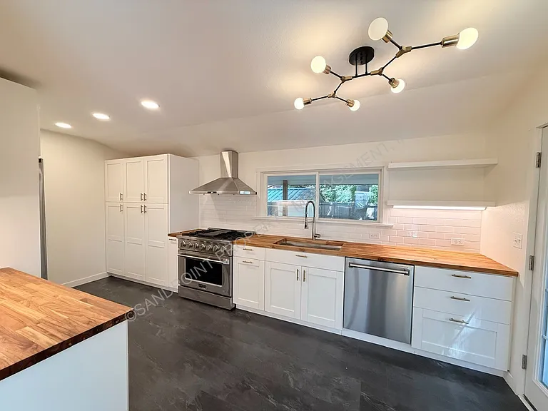 113 S 4th Ave — Photo 15