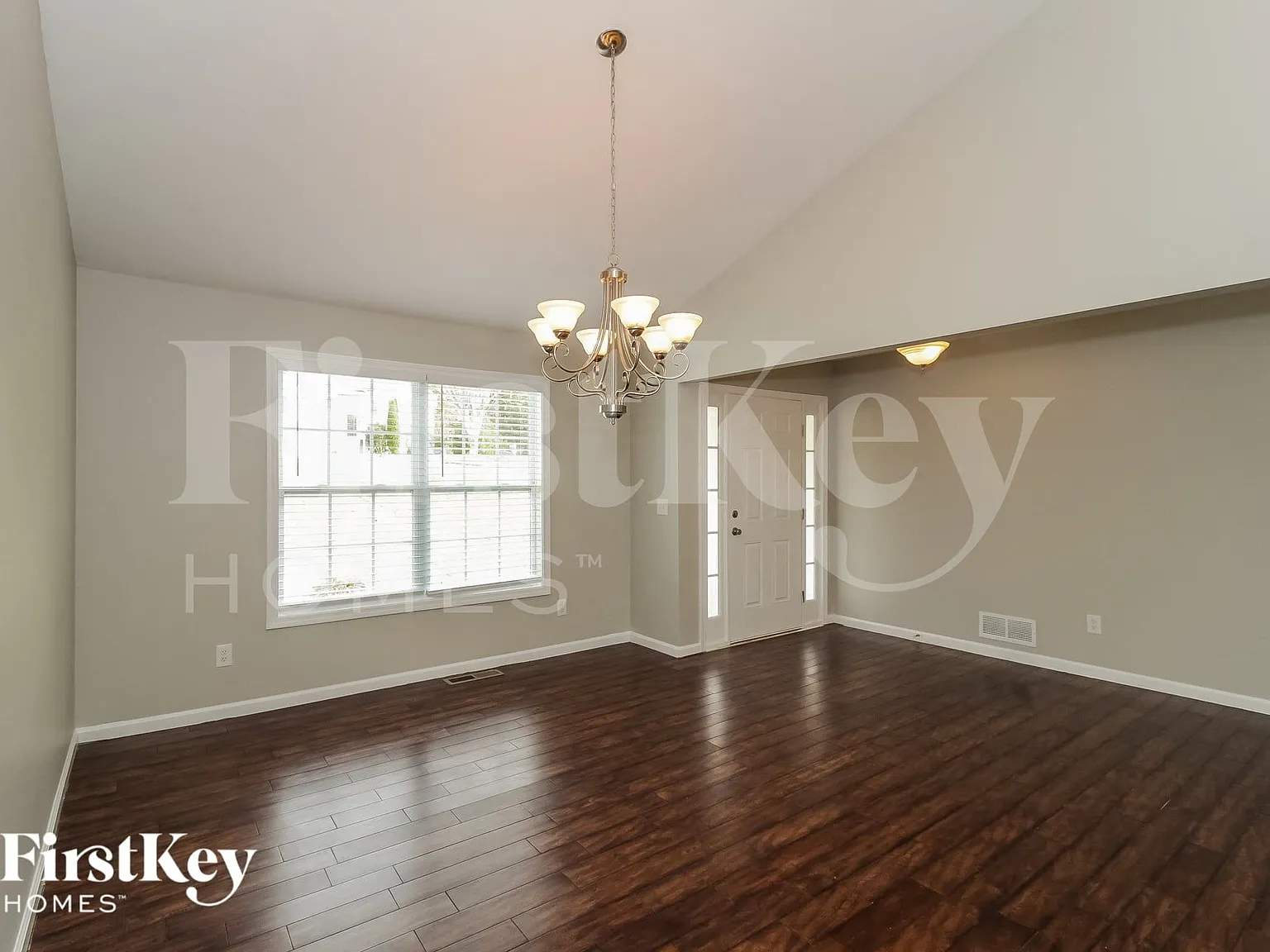 3 bed, 2.0 bath, 1864 sqft, $2,135 — Photo 4