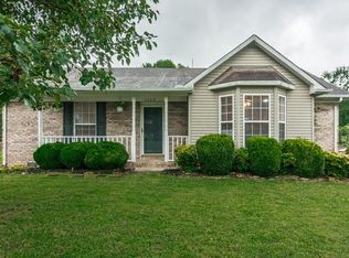 2609 Queen Ann Ct, Springfield, TN 37172