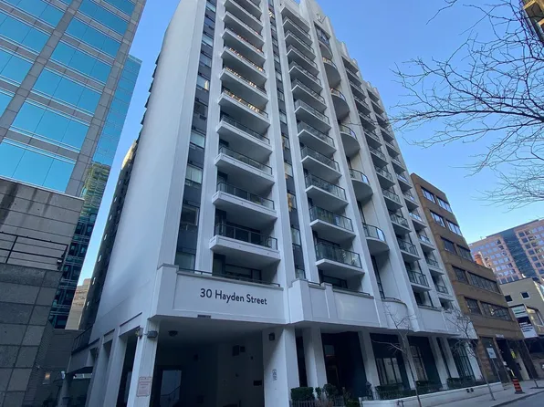 30 Hayden St #407, Toronto, ON M4Y 3B8
