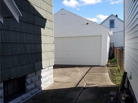4th image of 83 Courtland Ave