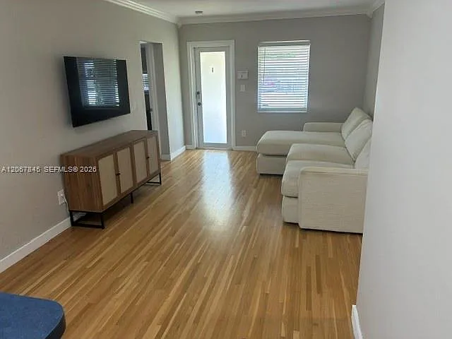 5886 SW 42nd St — Photo 3