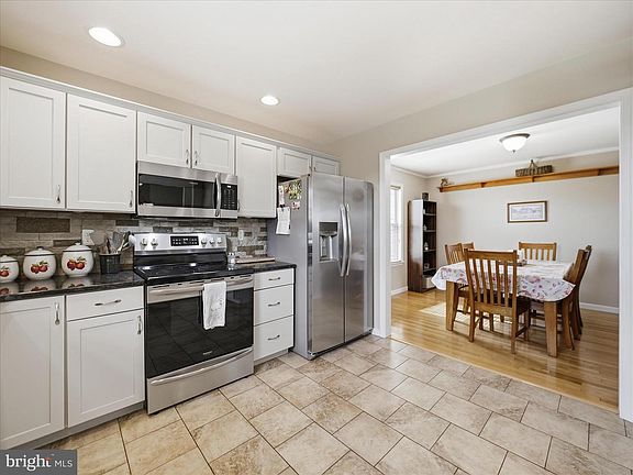 17th image of this home