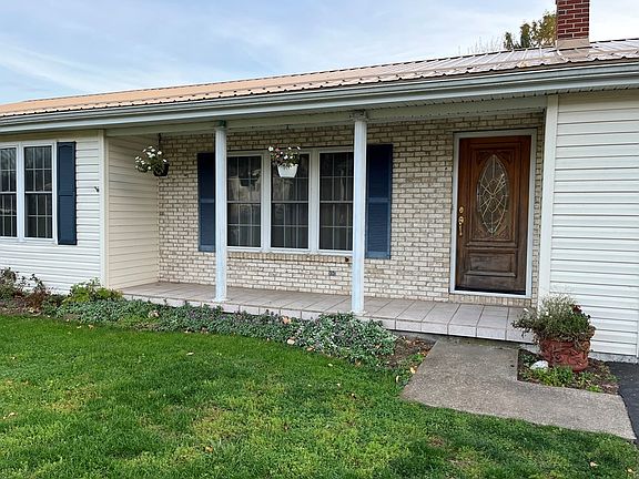 3rd image of 538 Summit Dr