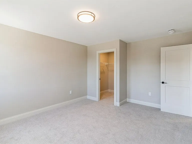 2103 Lacey Dr — Photo 18