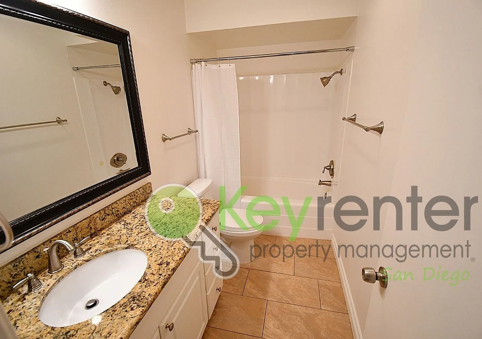 Walking distance to Fashion Valley Mall |2 minute drive to both North and South 163, as well as I-8 — Photo 2