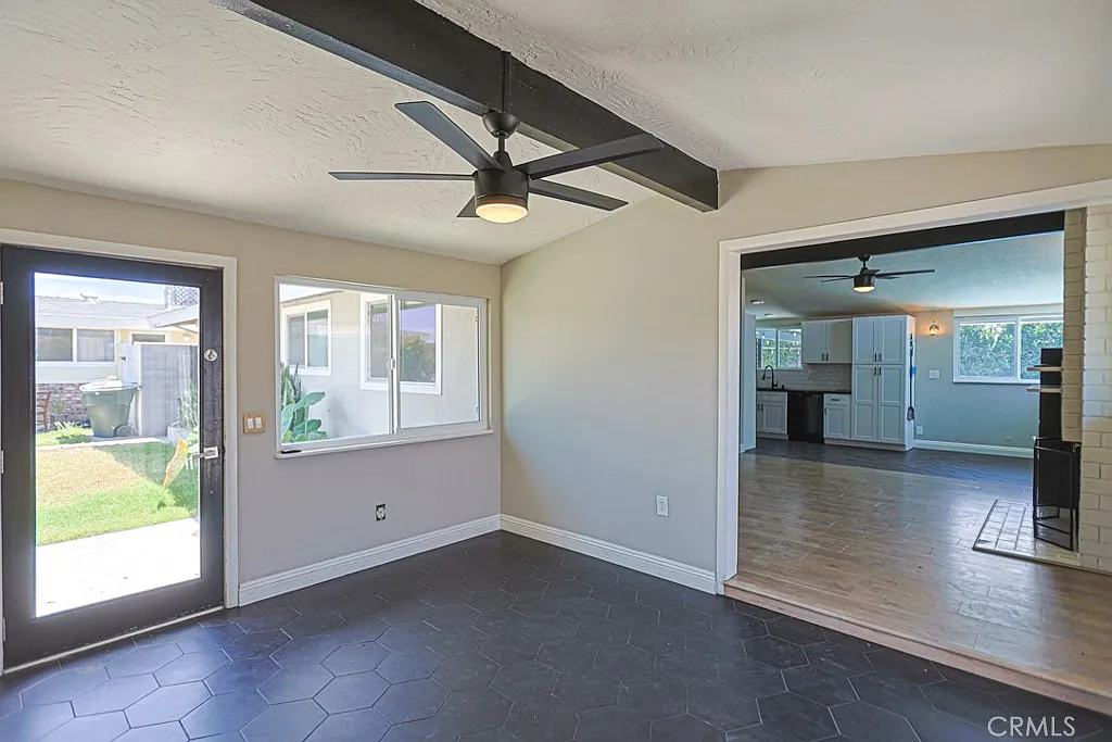 4 bed, 2.0 bath, 1481 sqft, $4,500 — Photo 4