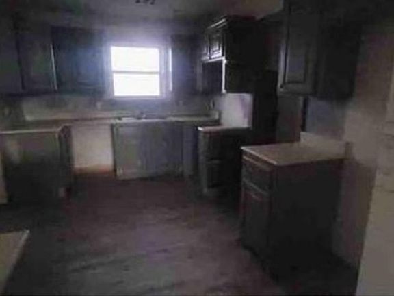 4th image of 101124 S 3490th Rd