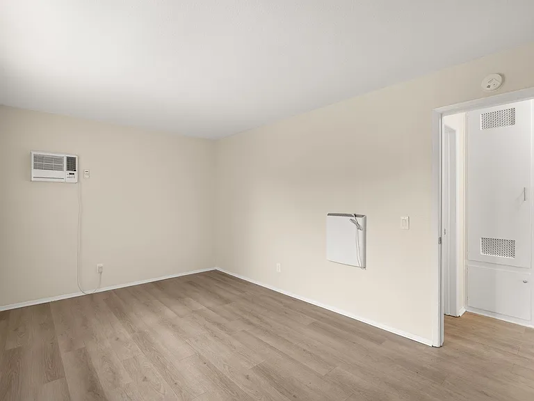 Applewood Apartments — Photo 96
