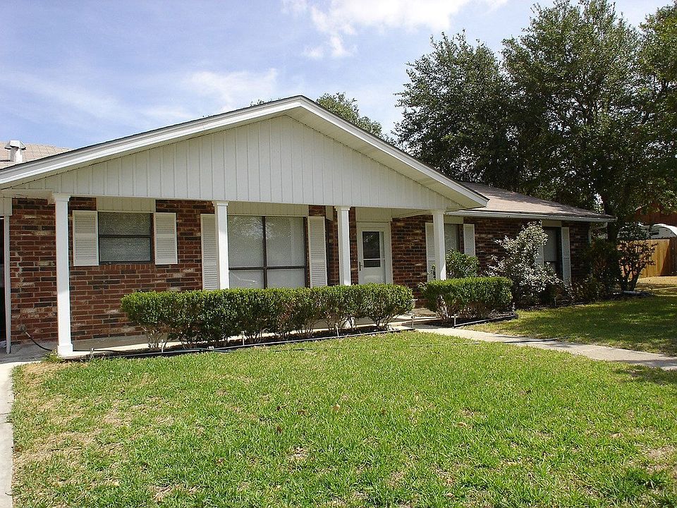 1st image of 202 Fawn Valley Dr