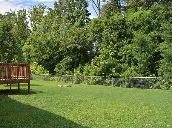2nd image of 156 W Regent Dr
