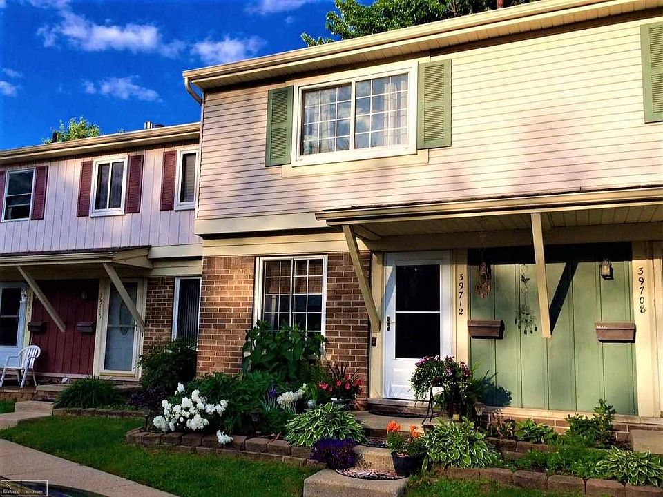 1st image of 39712 Manor Dr