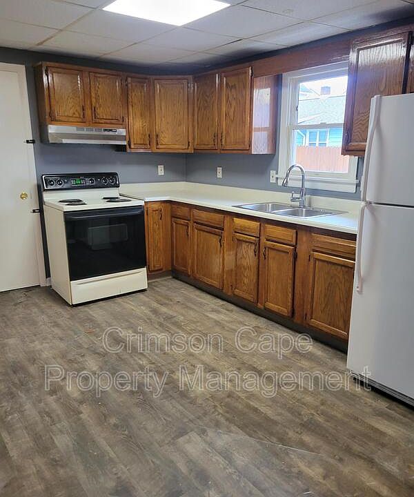 1st image of 364 Lyndwood Ave APT 1