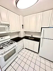 Rented by Addison Property Group