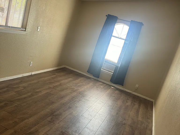 5225 Ridge St #D — Photo 7