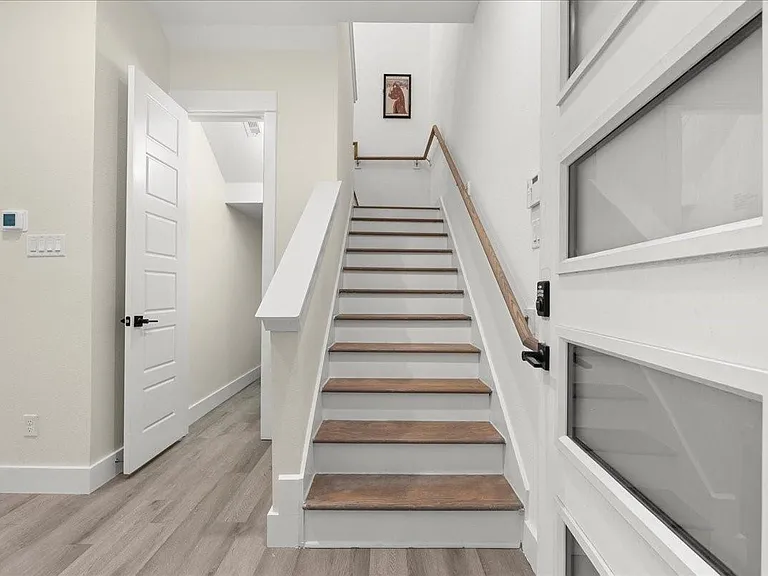 2906 Stevens St — Photo 11