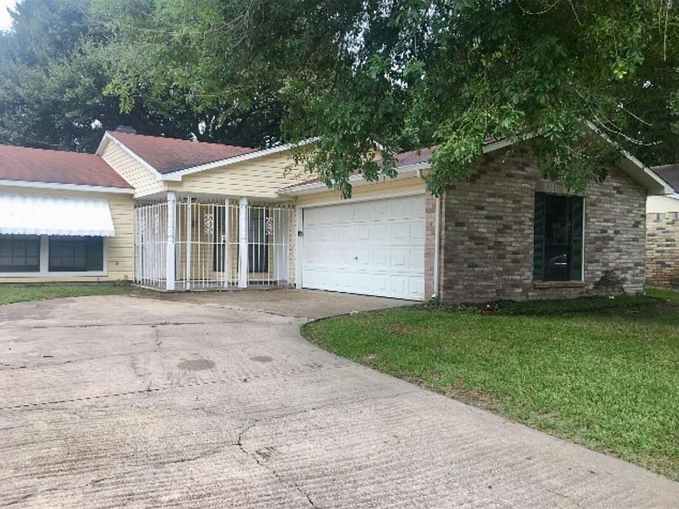 1st image of 19907 Moonriver Dr