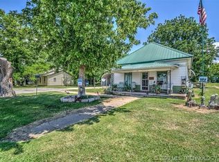 118 S Bender St, Nowata, OK 74048