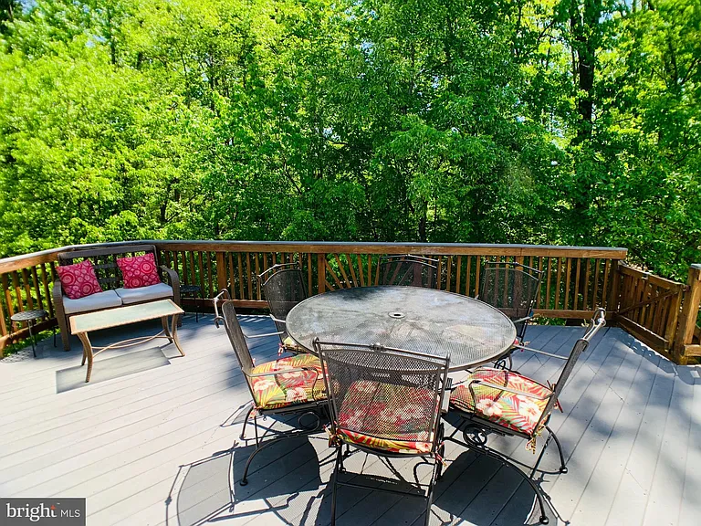 8604 Oak Chase Cir — Photo 52
