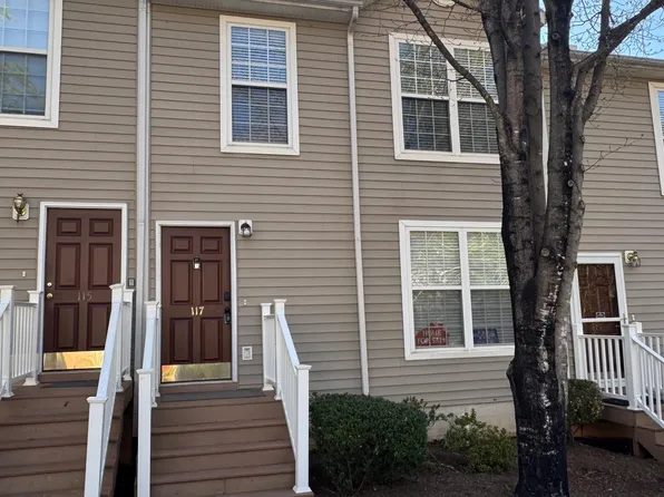 117 Hartford Ct, Charlottesville, VA 22902