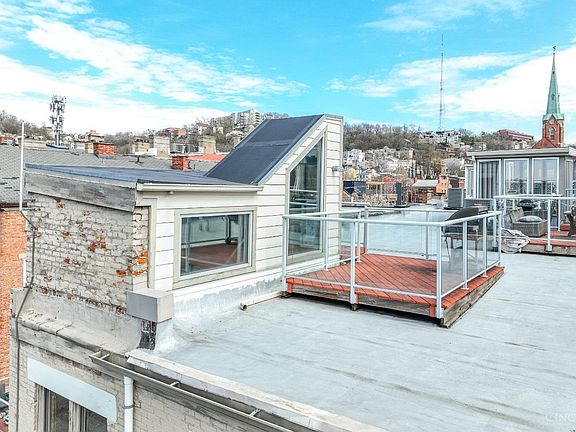 5th image of 1417 Main St Unit 3